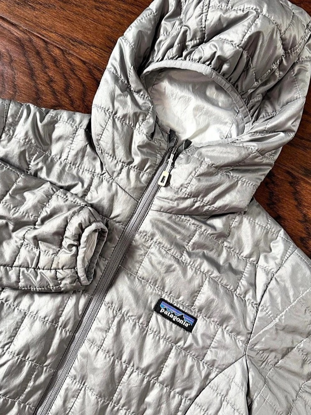 Patagonia Nano Puff Hoodie Womens Medium Gray Jacket Quilted Hiking Outdoor